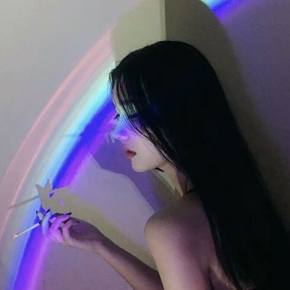 吸烟风格头像 帅气的吸烟头像
