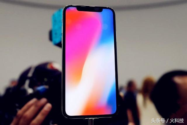 華為公司Mate10瑪莎拉蒂版和iPhone X到底是誰手機上霸者？你看中誰