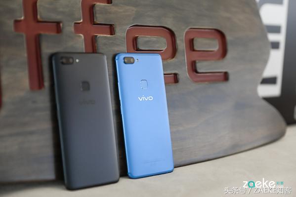 看厌了全面屏手机后，vivo X20以“vivo蓝”颜色再出场