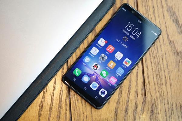 十二月公布！华为手机荣耀全面屏手机新旗舰V10中国发行曝出：性价比高够狠！