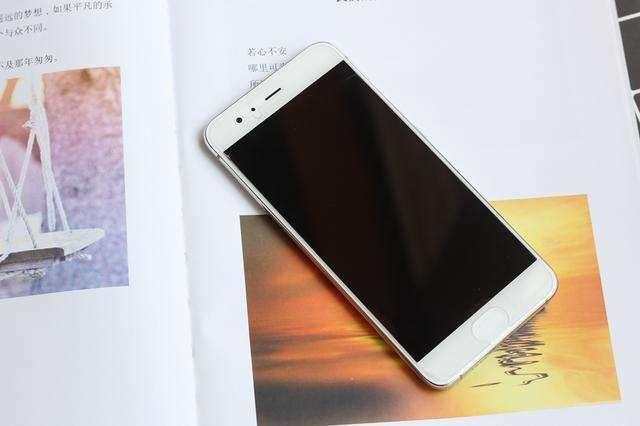 最划算的骁龙835——4g运行内存版小米6现货交易2299元在售