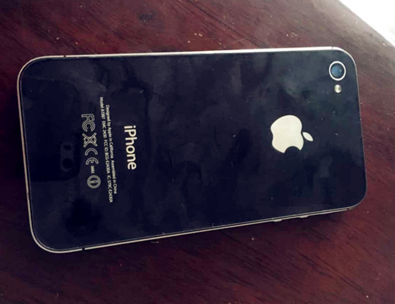150元的iPhone 4s店入门感受：有情结的手机上！