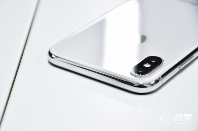 iPhone X 27天深度体验：买和不买的理由都在这儿了