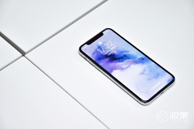 iPhone X 27天深度体验：买和不买的理由都在这儿了