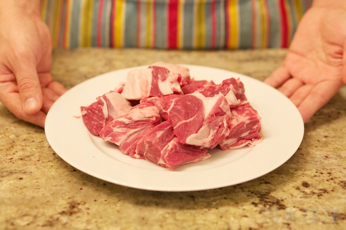 法国经典菜红酒焖羊肉的做法