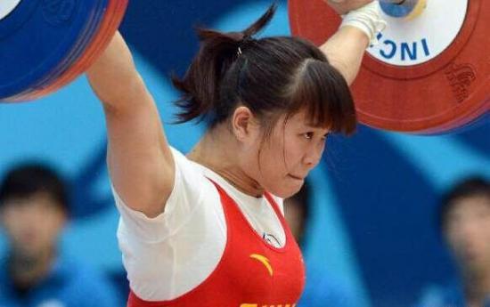 女举奥运选拔邓薇破世界纪录 夺3冠里约前景可期