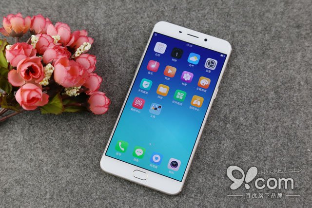 全新升级凝光身材曲线设计方案 OPPO R9 Plus拆箱图赏