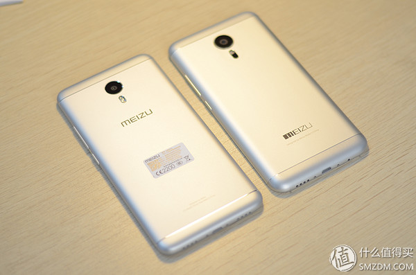 #本站首晒# 谁说旗舰机才有2.5D？MEIZU 魅族 魅蓝 Note3 银白色 开箱