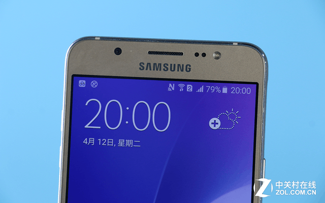 升级金属边框 三星Galaxy J7(2016)评测