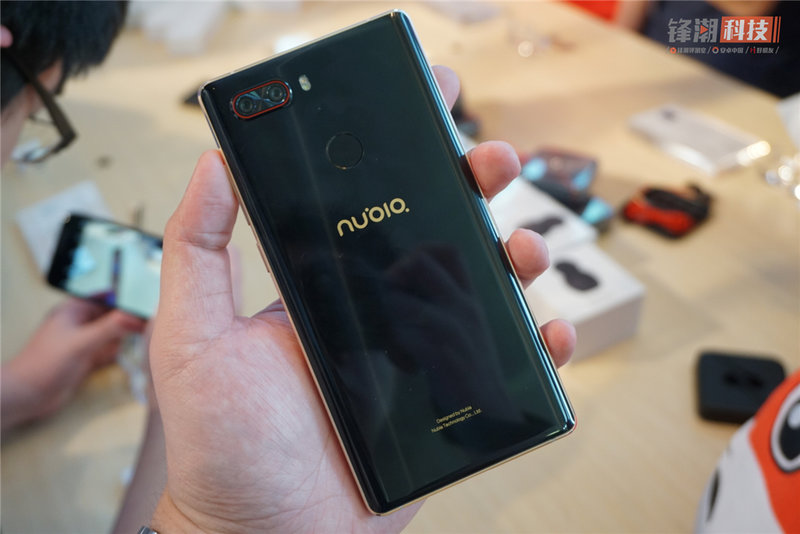 大屏幕够震撼人心：nubia Z17S/Z17 miniS真机图赏