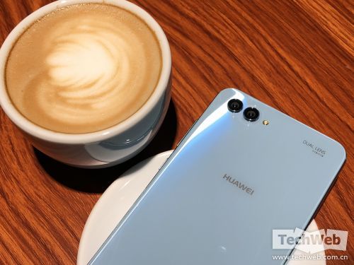 全玻璃机身+四摄像头颜值旗舰：HUAWEI nova 2s评测！