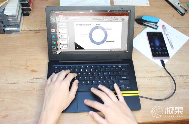 法国公司发布奇葩笔记本电脑：不连手机就没法用