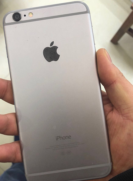 网民1299元售卖iPhone6Plus，品相绝品，系统软件是较大闪光点！