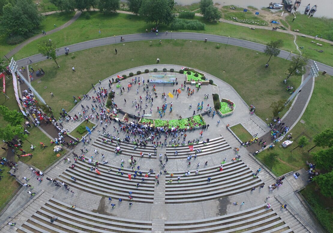 健步行,累了吧?先看一组航拍图_时代头条