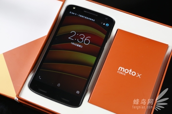 2100万清晰度史上最牛耐摔 Moto X 极显像检测