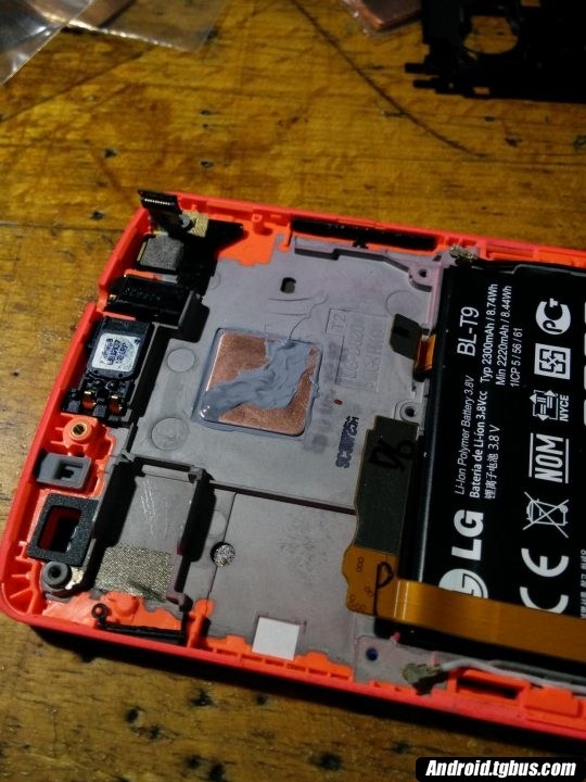千万不要乱试啊 XDA高手为LG Nexus 5更换大闪存芯片