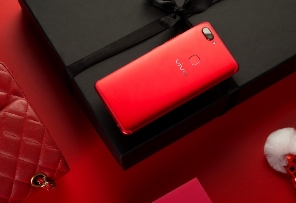 vivo X20吃鸡游戏感受：要想运作顺畅，硬件软件提升一样关键