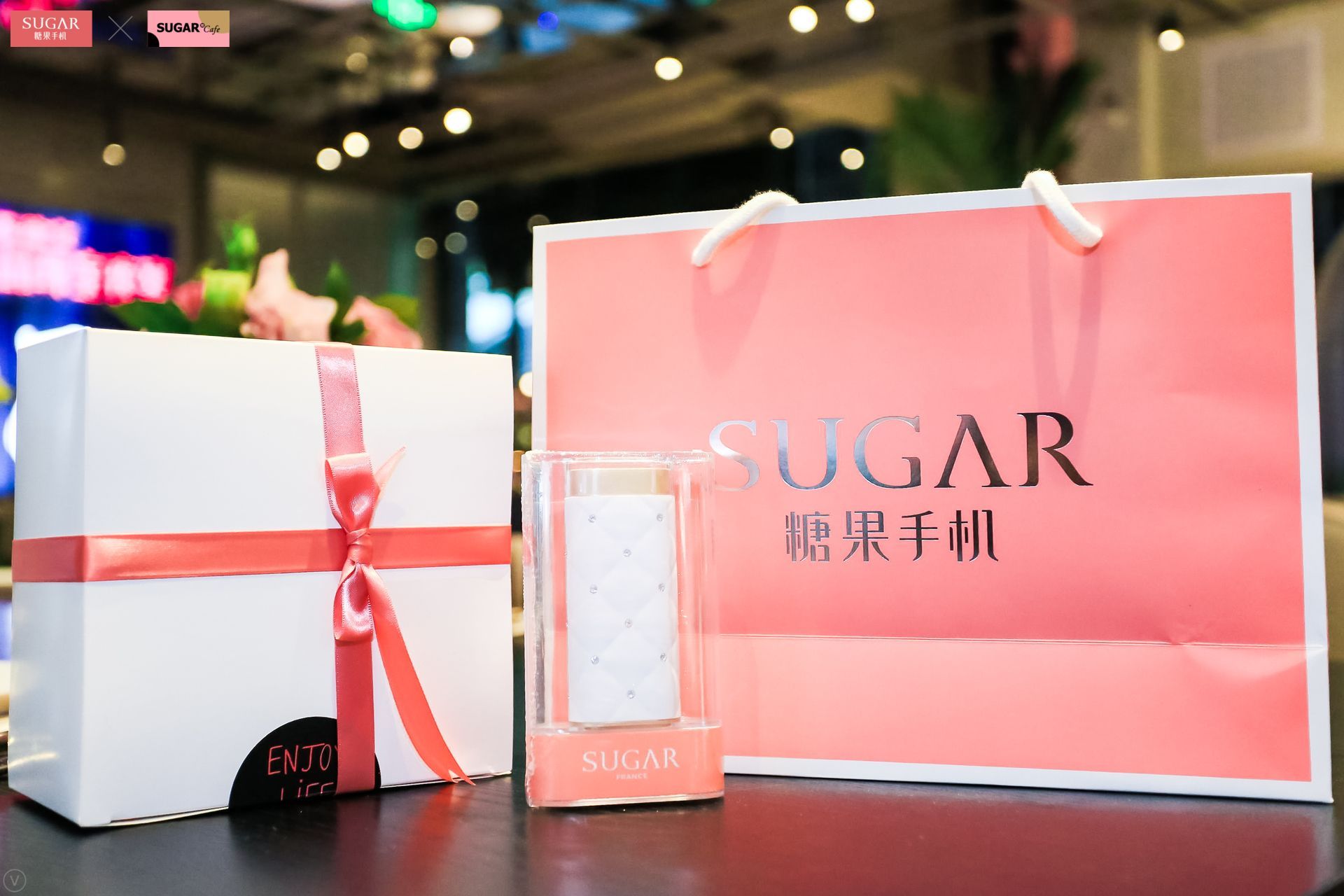 全国各地第一家！SUGAR发布“智能机 艺术美学现磨咖啡” 跨界营销新零售店