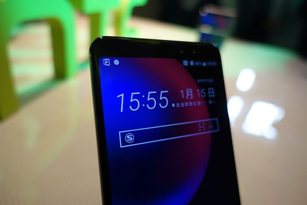 HTC彻底改变中等手机上：骁龙652、全面屏手机无快速充电3299元，月末开售
