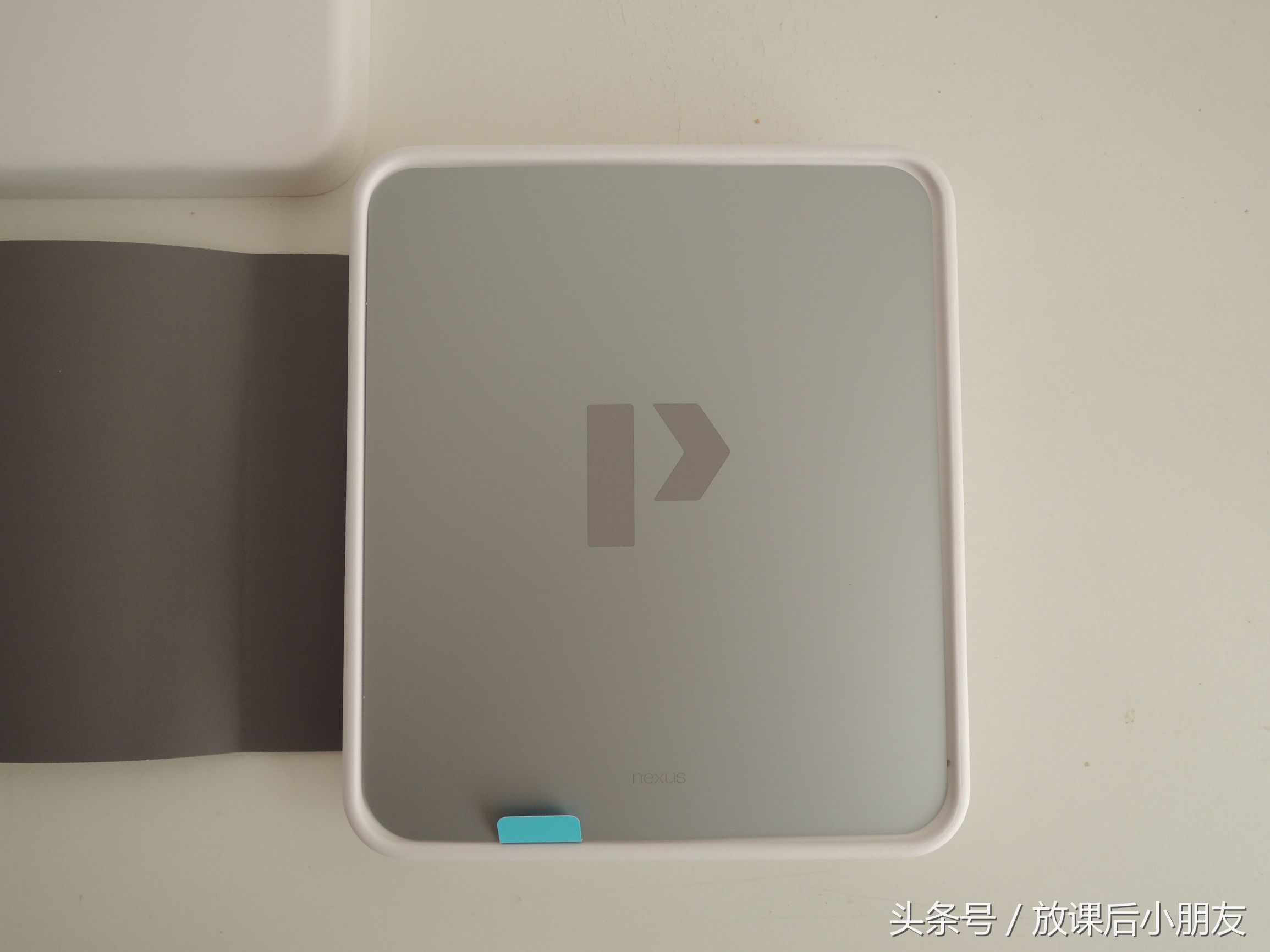 谷歌Android过气旗舰手机Nexus 6P开箱：现在用起来怎样？