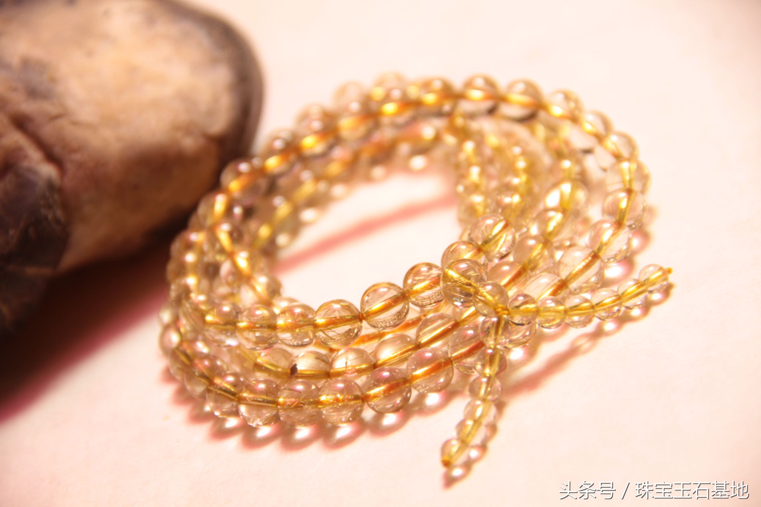 全天然金发晶108颗佛珠7毫米 晶体干净 赏心悦目(战国水晶珠子图片)