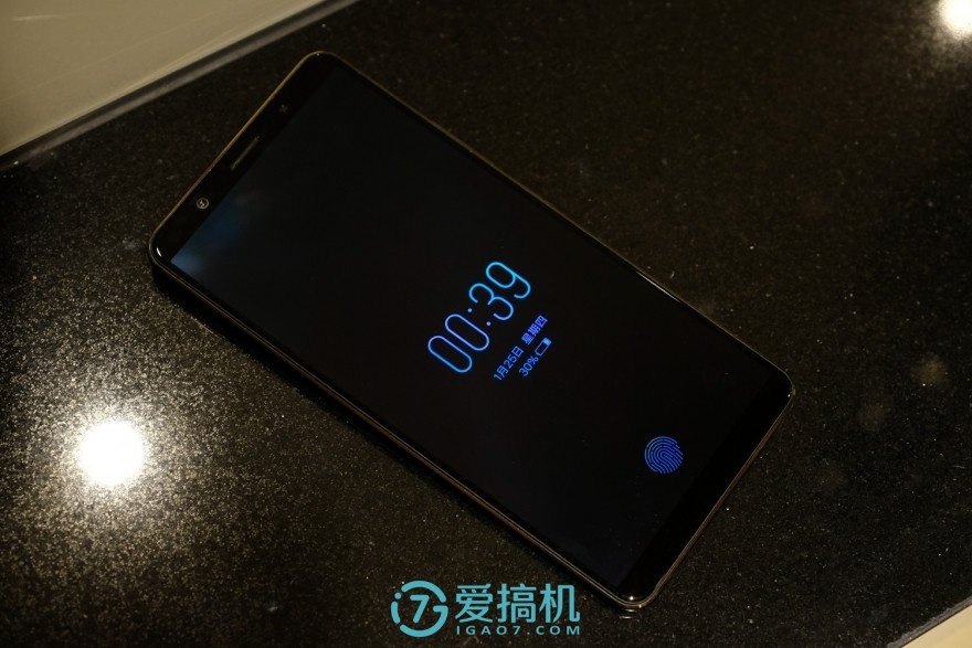 全世界第一款屏下指纹真机！vivo X20Plus屏幕指纹版抢鲜感受！