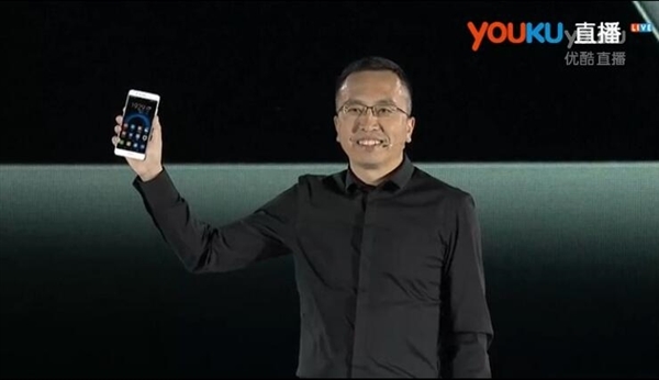 2299起！华为手机荣耀新旗舰V8宣布公布：2K屏 双镜头