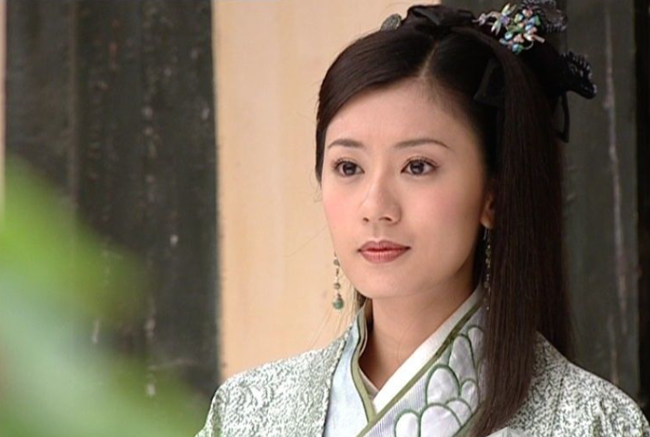 不像angelababy谎报身高 她们却一样爆红