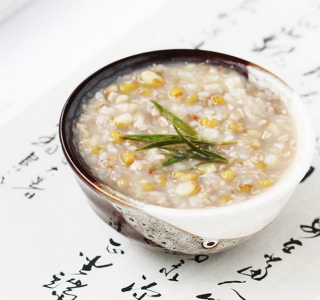 养生应多喝茶粥不仅解暑还能养胃