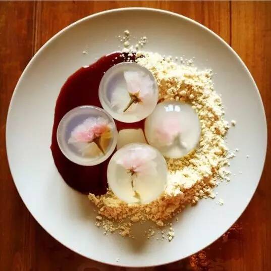 Instagram上的翻版水信玄饼