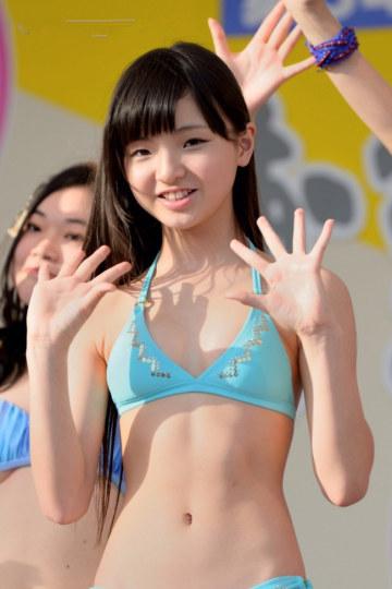 日本小学生偶像组合，这身材完全不像印象中的萝莉啊