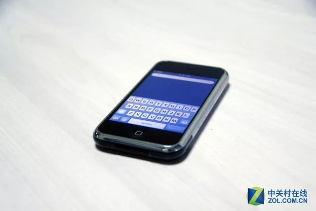 10年前的初代iPhone，爽感不亚于X