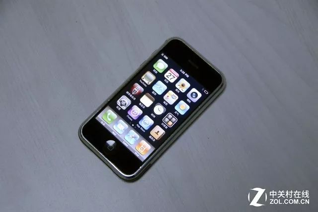 10年前的初代iPhone，爽感不亚于X