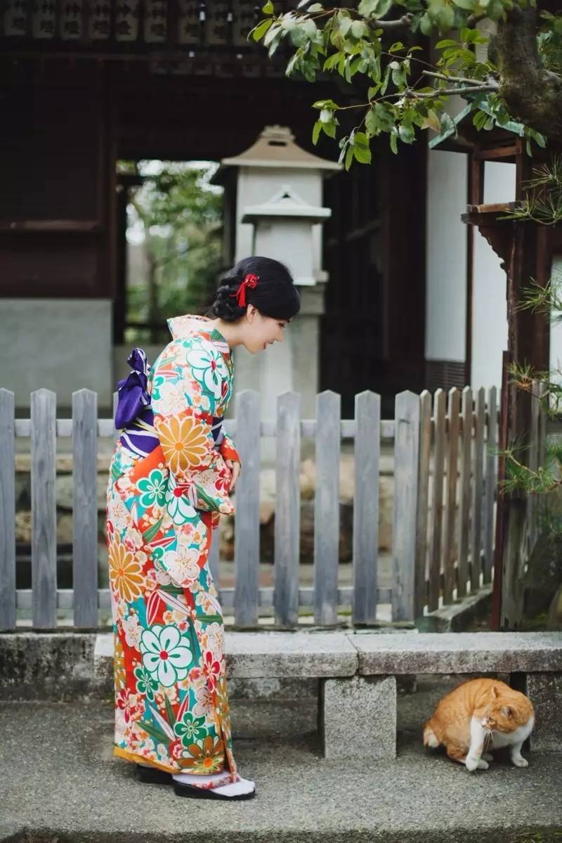 京都匠人说：一小时+两师傅+八步骤，这样才叫穿和服！