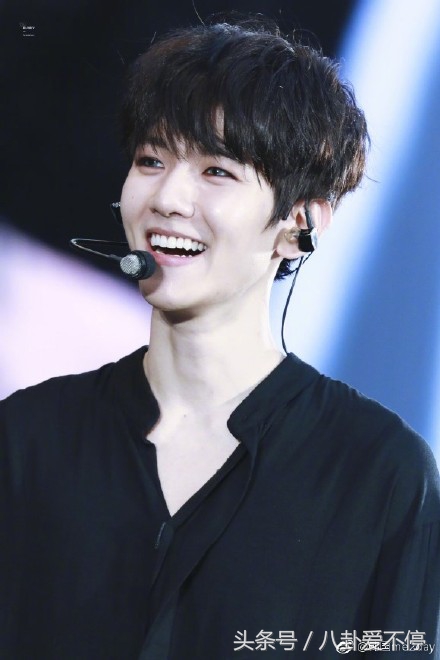 Exo边伯贤直播公开私生饭电话 却让其他网友受牵连 娱乐 蛋蛋赞