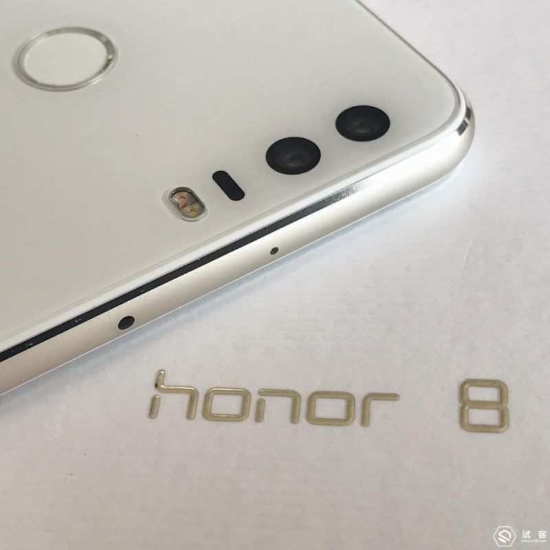 给父母的新年礼物—HONOR 老旗舰荣耀8 手机 开箱