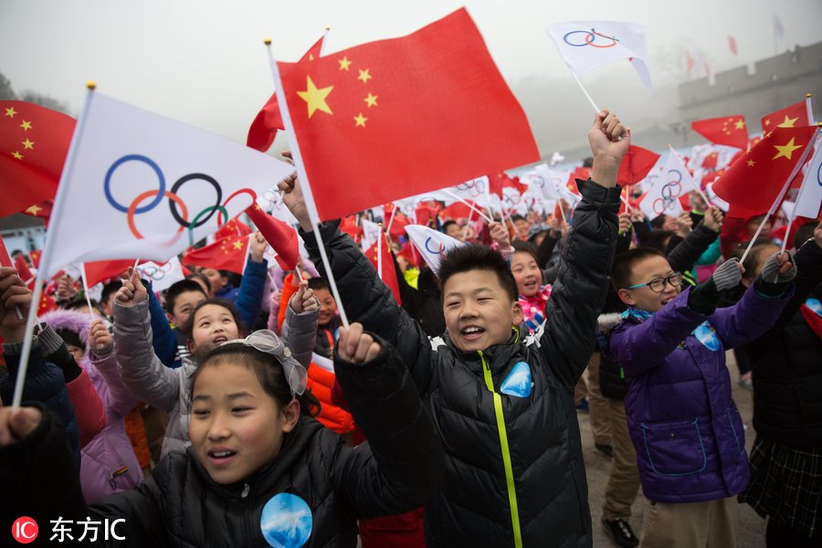 当五环旗传到北京的时候(冬奥进入北京时间！五环旗开启巡游之旅 八达岭长城下出征在即)