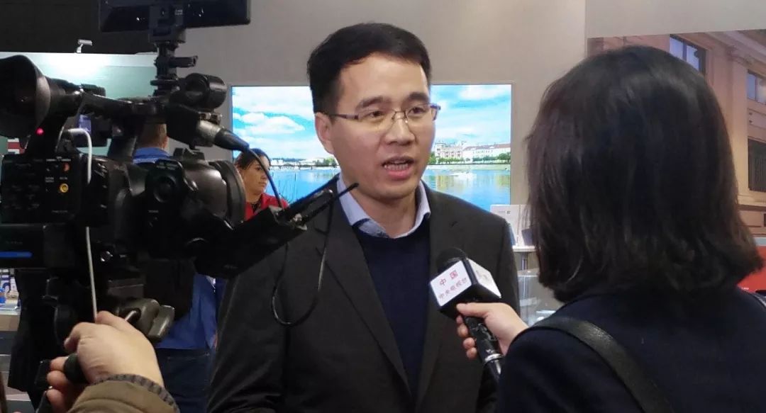 MWC 2018｜这一知名品牌竟然公布了一款带风扇的游戏手机