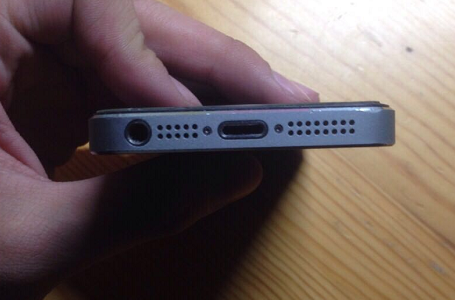 iPhone5s深空灰才算是门面担当！当时被别人看不上，之后被别人青睐！