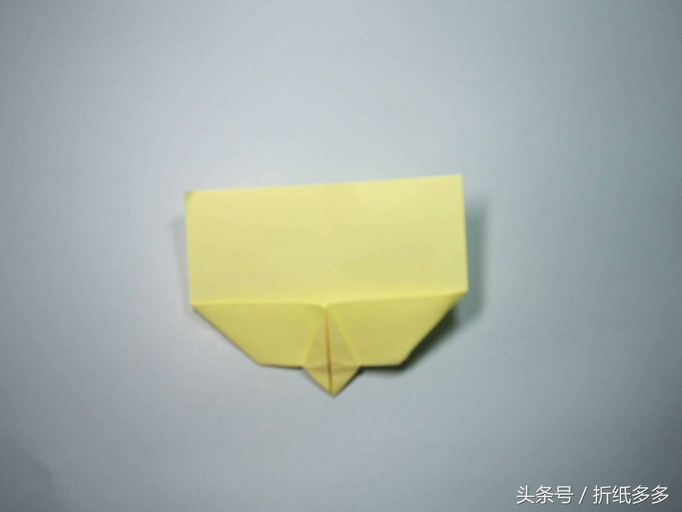 折纸飞得久的飞机步骤图解 2分钟学会简单的纸飞机折纸教程