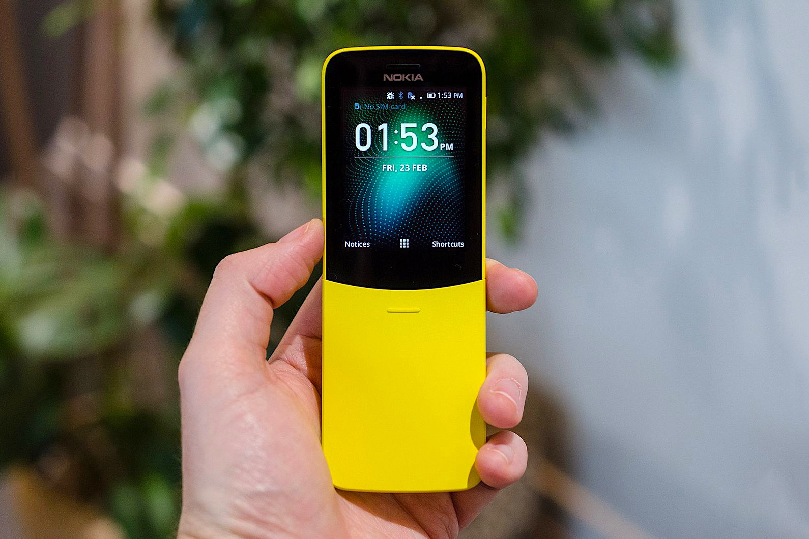 Nokia 再次傳奇《The Matrix》中的經典下滑蓋手機 8110