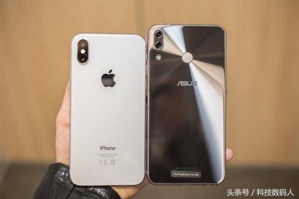 asusZenFone5新手机上市，它是iphoneX的双胞胎兄弟吗