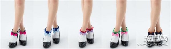 《美少女战士》推出水手服袜子 美不美其实全看腿！