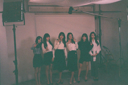 「The Fact」AOA时隔已久的6人完全体认证照，将要