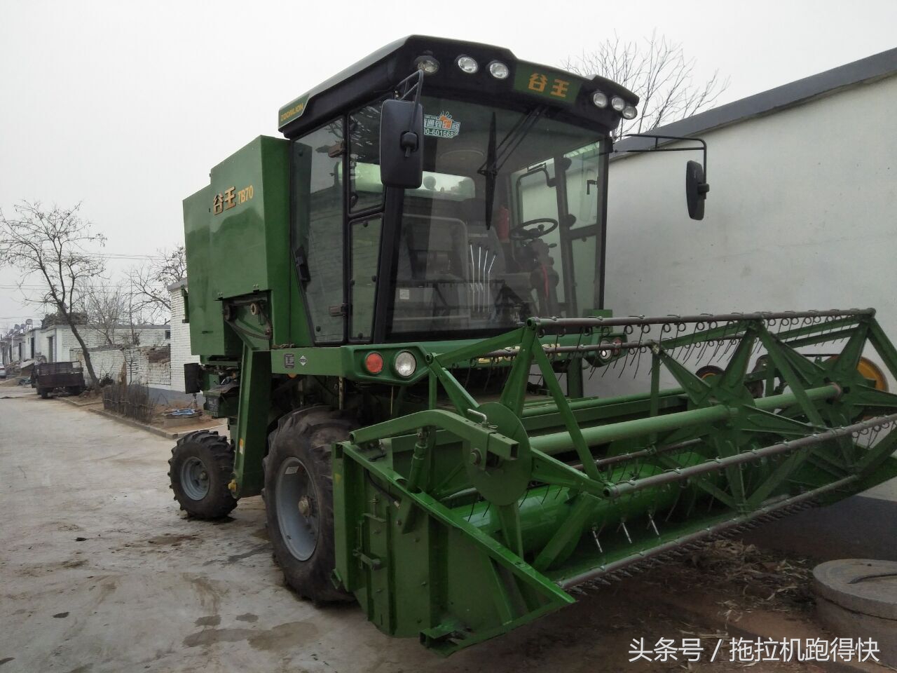 割了一季麥子的谷王TB70收割機(jī)，收割時(shí)間200小時(shí)