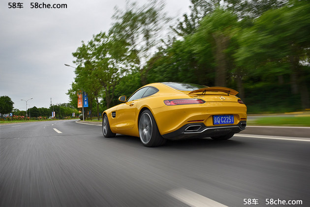 超跑也玩性价比？试驾梅赛德斯-AMG GT S