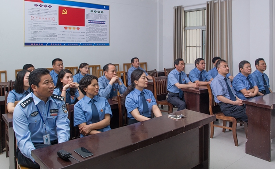 泗县检察院认真开展“两学一做”学习警示教育活动