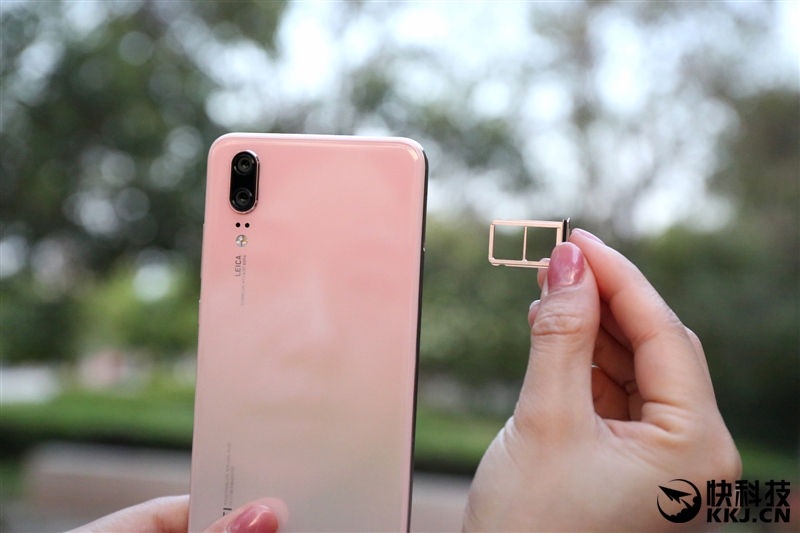 徠卡雙攝封神之作！HUAWEI P20評測：漸變結構色不可自拔