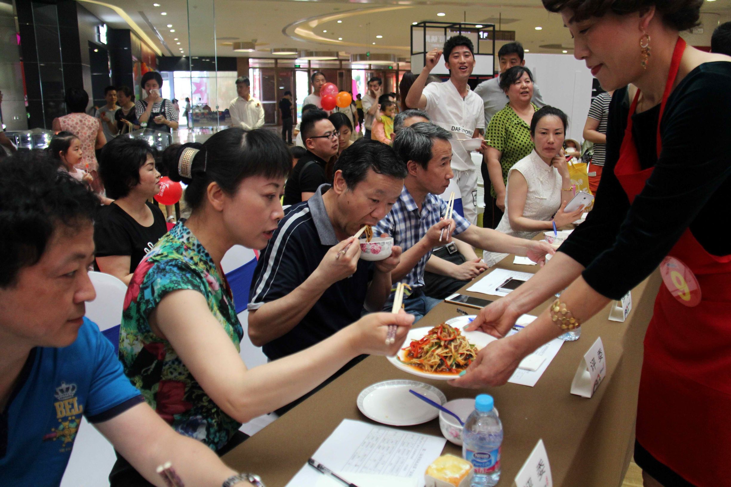 芜湖：美妈私房菜“安利皇后锅”厨艺大赛举办（图）