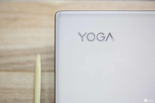 联想 YOGA 4S 体验：长效续航 便携随行